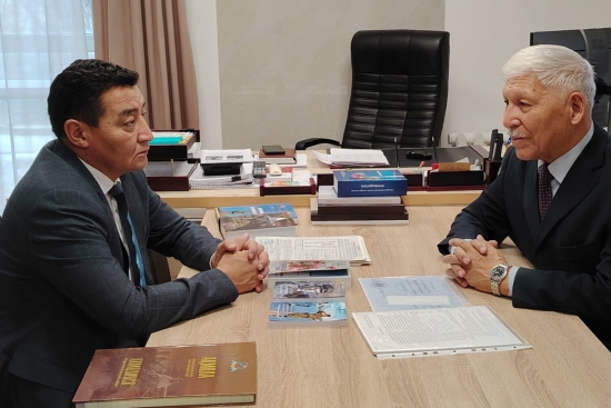 Астана қаласының мемлекеттік архиві техника ғылымдарының кандидаты, профессор, Қазақстан Республикасының еңбек сіңірген құрылысшысы, «Почётный работник образования РК» төсбелгісінің иегері Майдан Көмекұлы Құсайыновтың жеке қорын толтырды. Жеке қорда ғалым